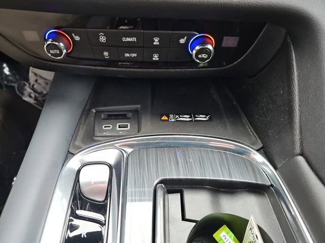 Used 2023 Buick Enclave Essence image 44