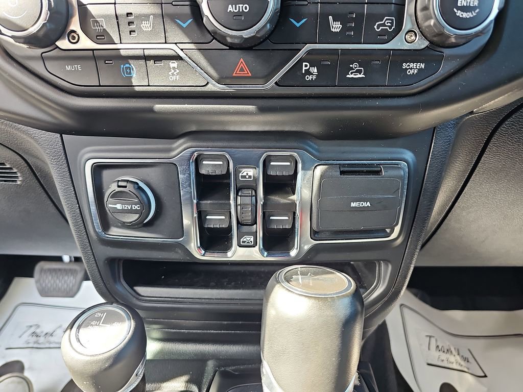 Used 2022 Jeep Wrangler Unlimited Sahara w/ Cold Weather Group image 33