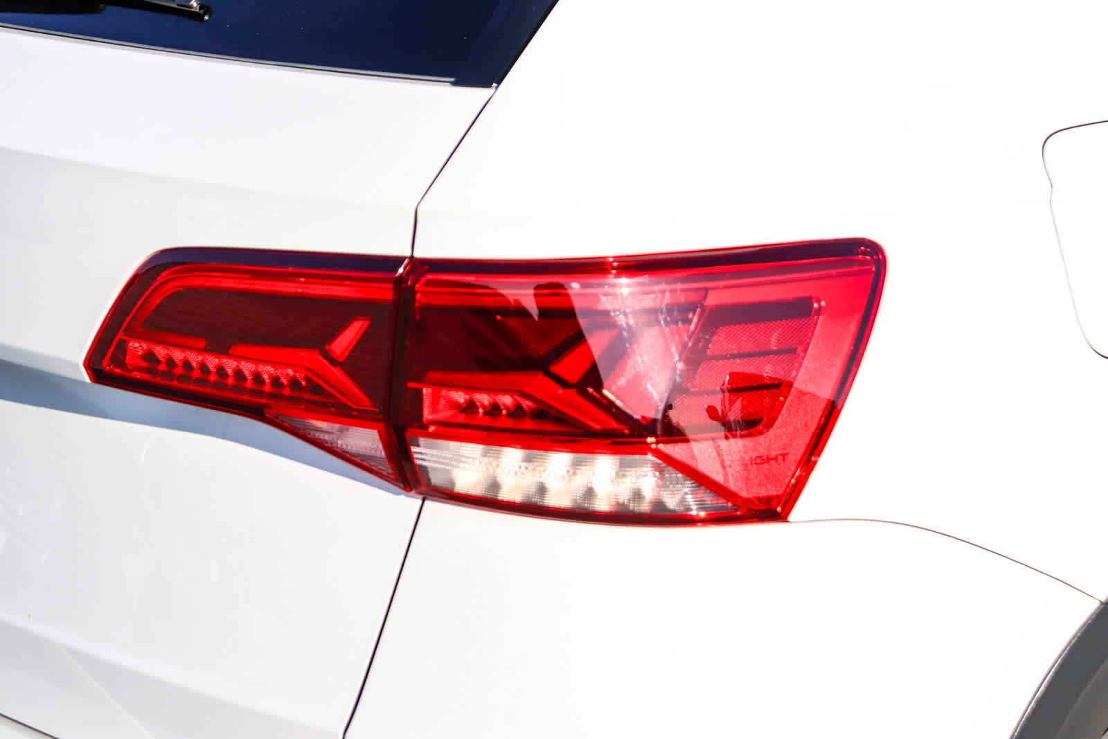 Used 2023 Volkswagen Taos SE image 9