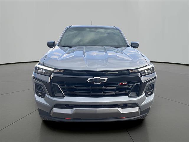 Used 2024 Chevrolet Colorado Z71 w/ Z71 Convenience Package 2 AWD/4WD image 8