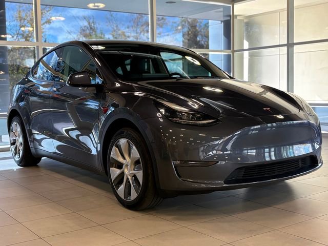 Used 2023 Tesla Model Y Long Range image 6