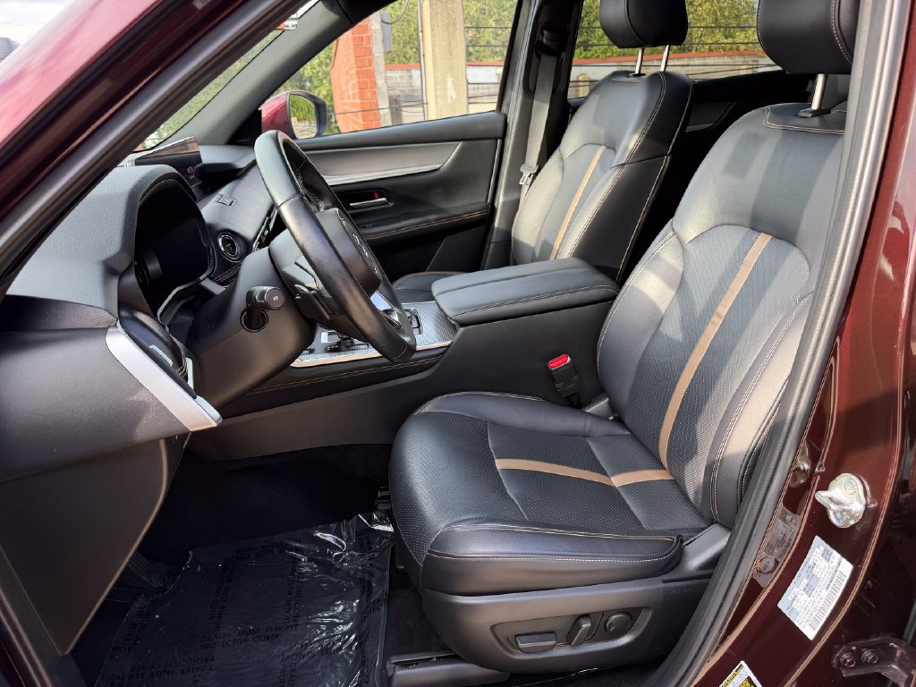 Used 2024 MAZDA CX-90 Plug-In Hybrid w/ Premium Plus AWD/4WD image 11