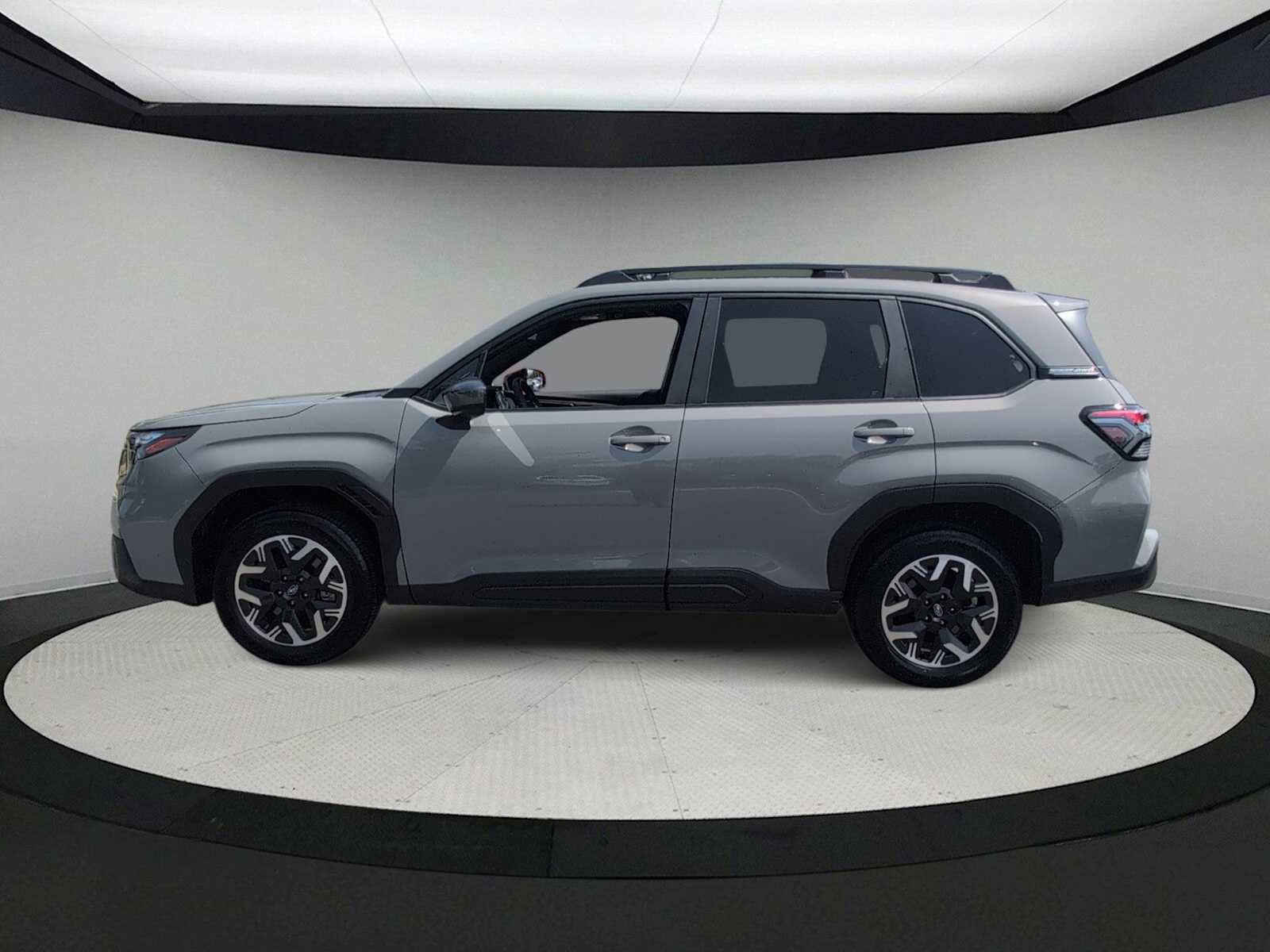 Used 2026 Subaru Forester Premium AWD/4WD image 4