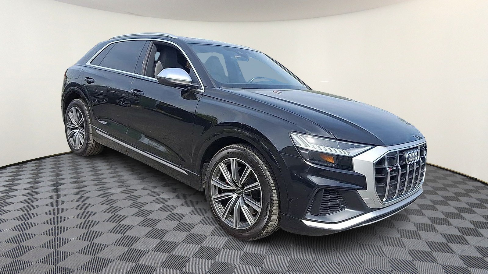 Used 2023 Audi SQ8 Prestige AWD/4WD image 2