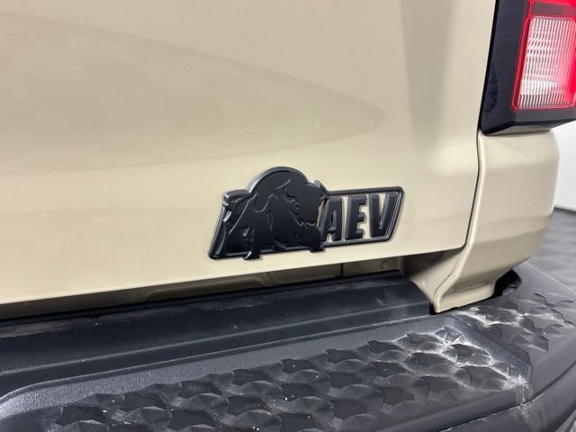 Used 2024 Chevrolet Colorado ZR2 w/ ZR2 Bison Edition AWD/4WD image 14