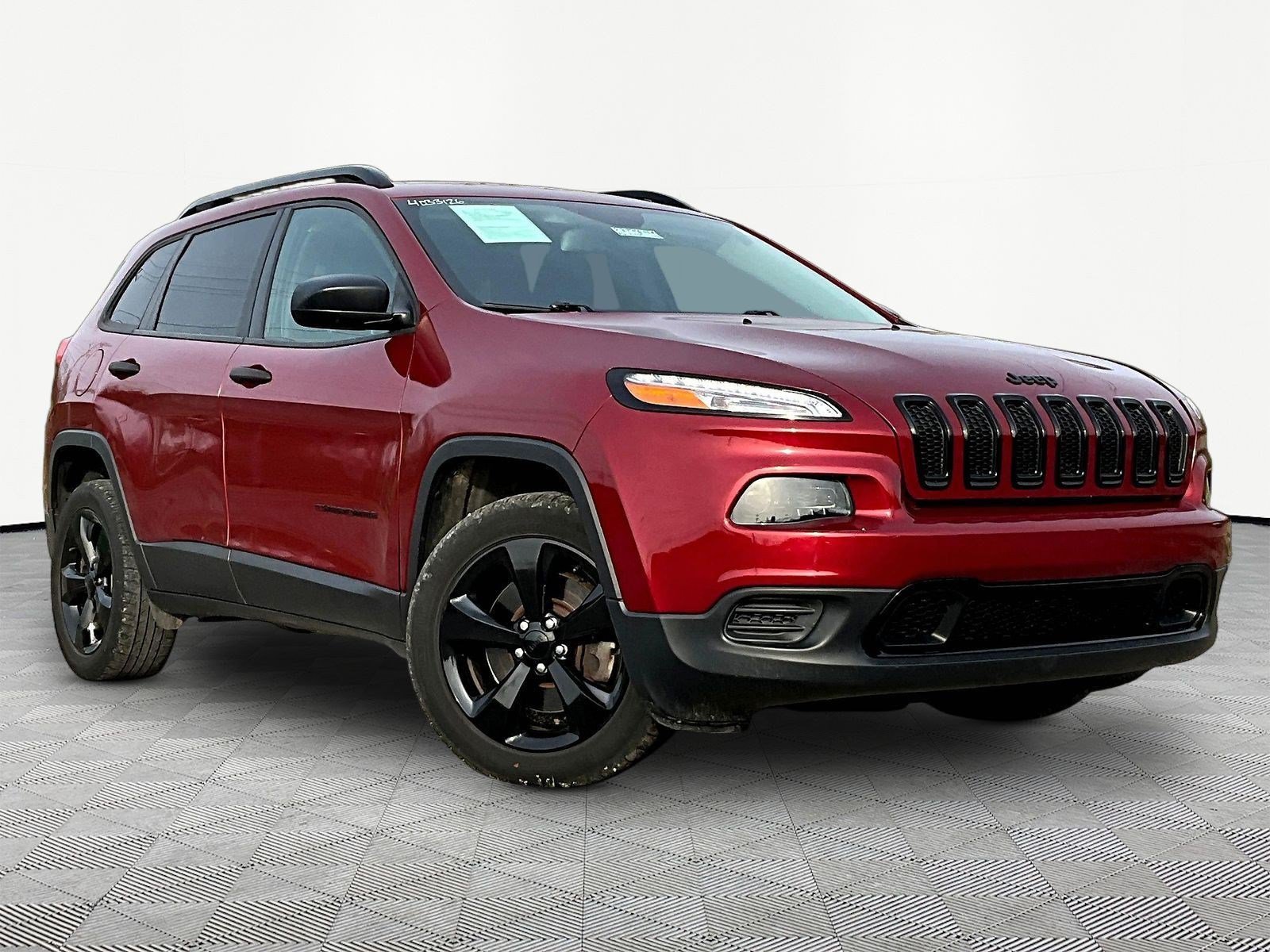 Used 2016 Jeep Cherokee Sport FWD image 6