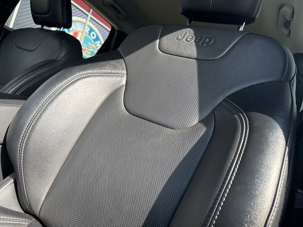 Used 2023 Jeep Cherokee Altitude Lux image 27