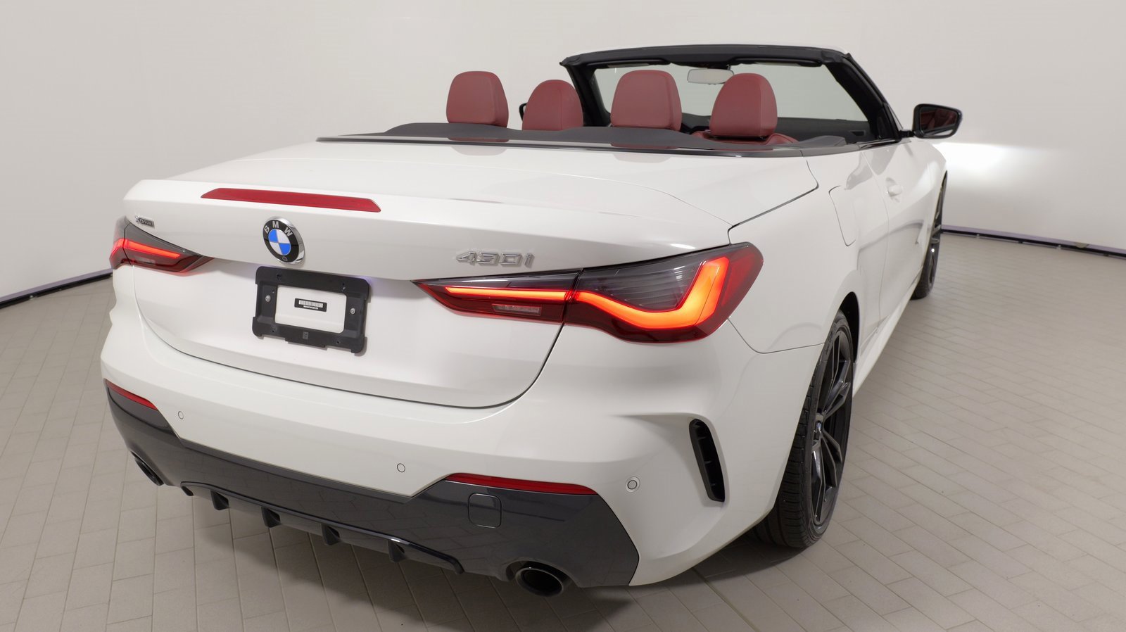 Used 2023 BMW 430i xDrive Convertible w/ M Sport Package image 14