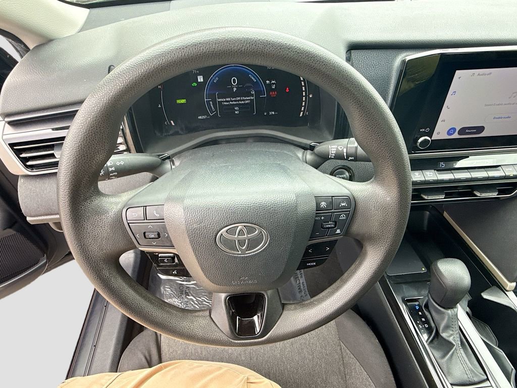 Used 2025 Toyota Camry LE image 36