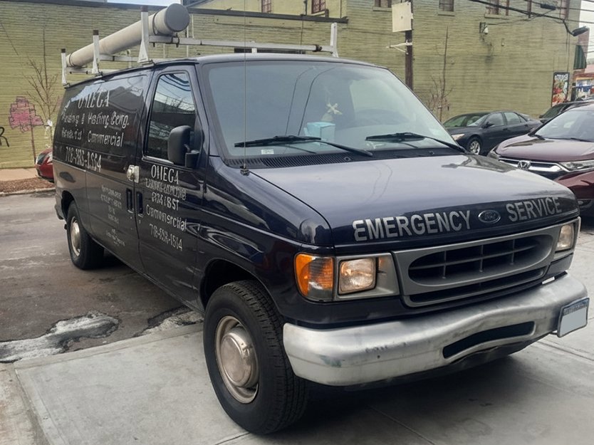 Used 2000 Ford E-250 and Econoline 250 image 1