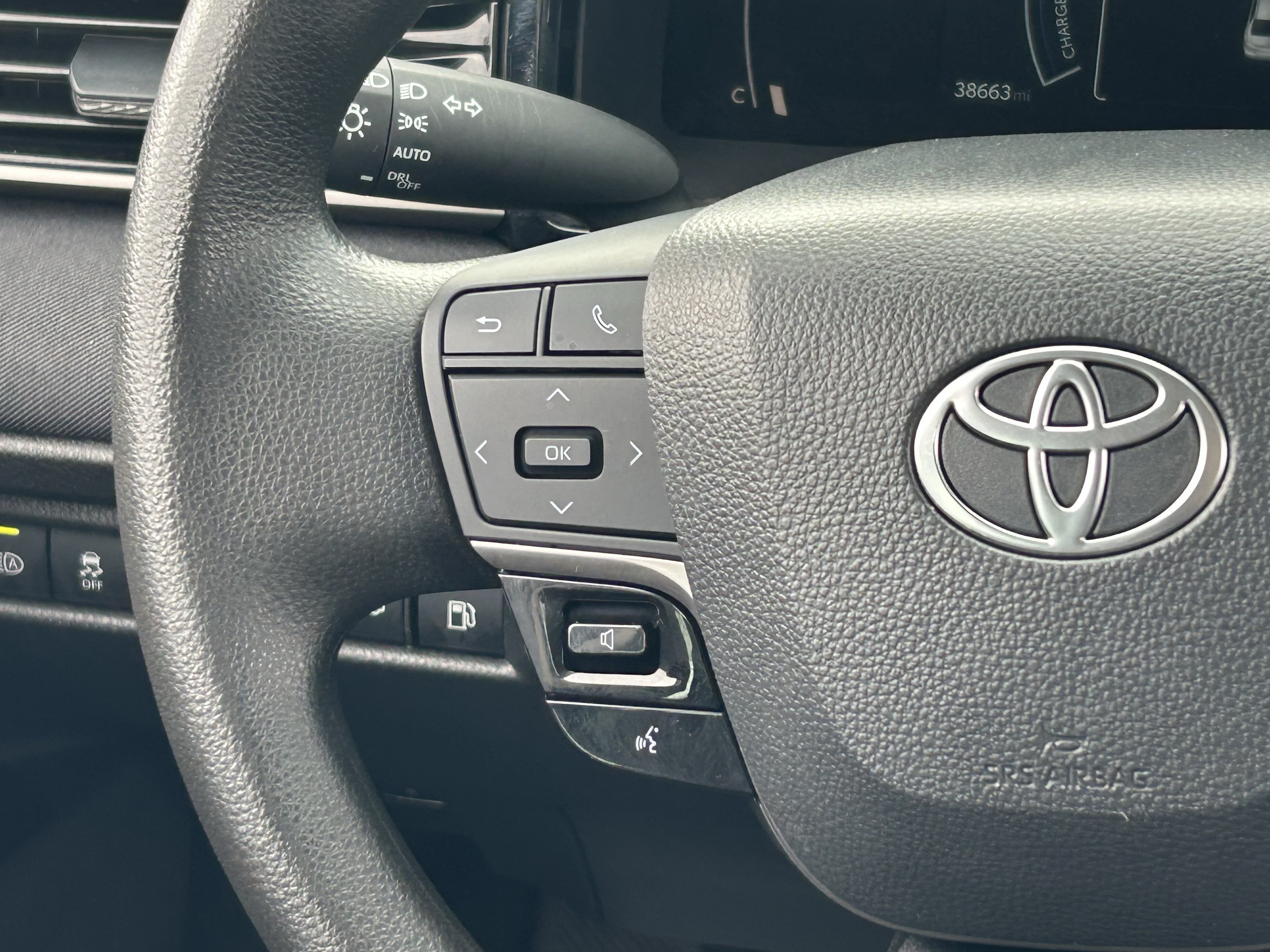 Used 2025 Toyota Camry LE FWD image 23