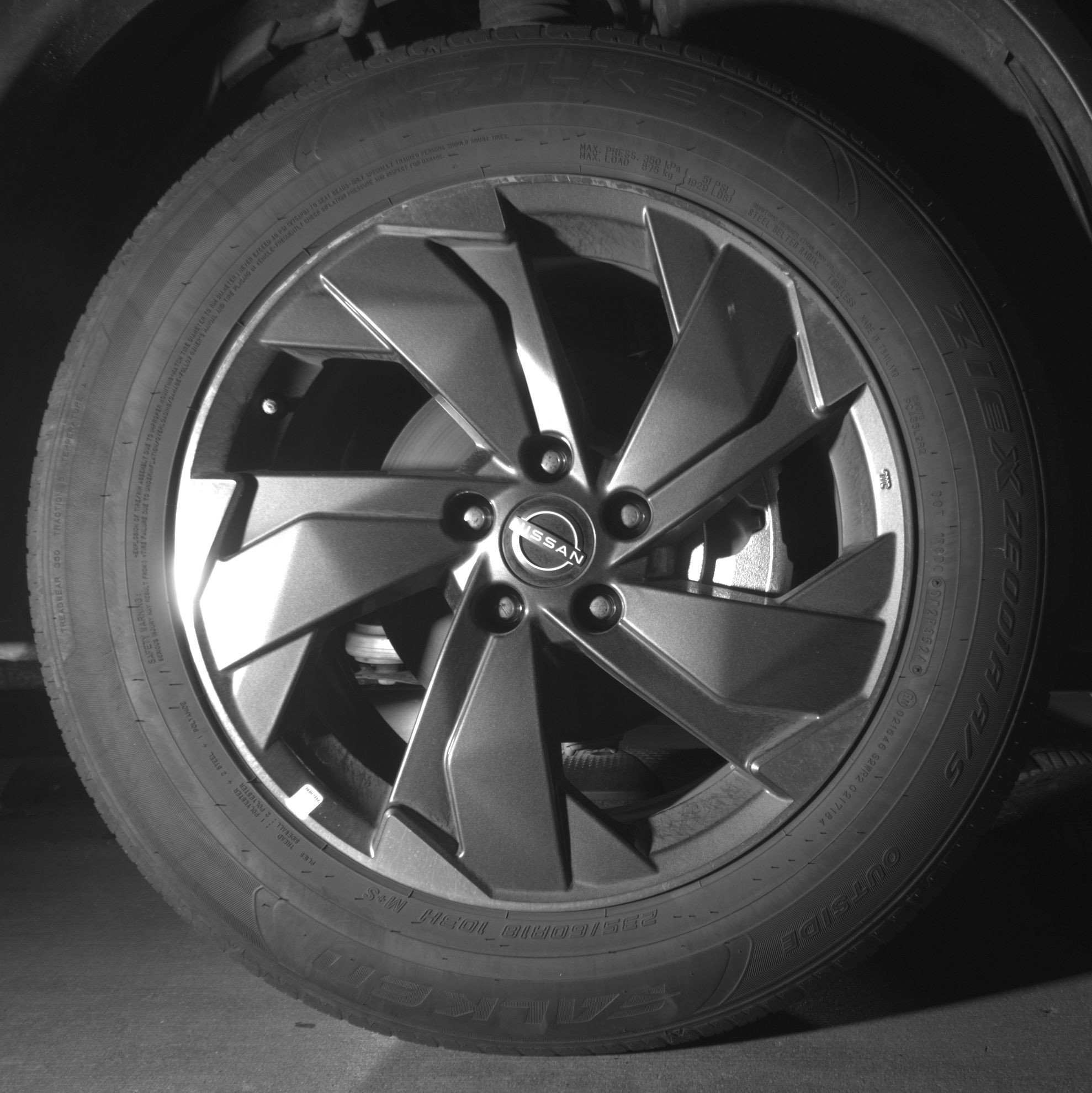 Used 2025 Nissan Rogue SV FWD image 13