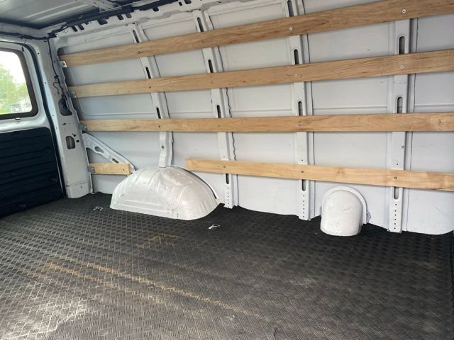 Used 2024 Chevrolet Express 2500 w/ Driver Convenience Package RWD image 27