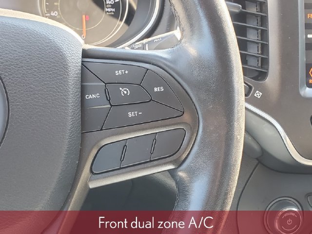 Used 2020 Jeep Cherokee Trailhawk w/ Cold Weather Group AWD/4WD image 14