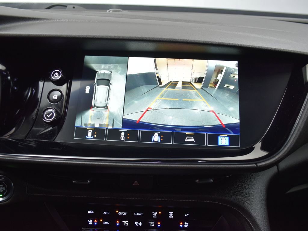 Used 2022 Buick Envision Avenir w/ Technology Package II FWD image 12
