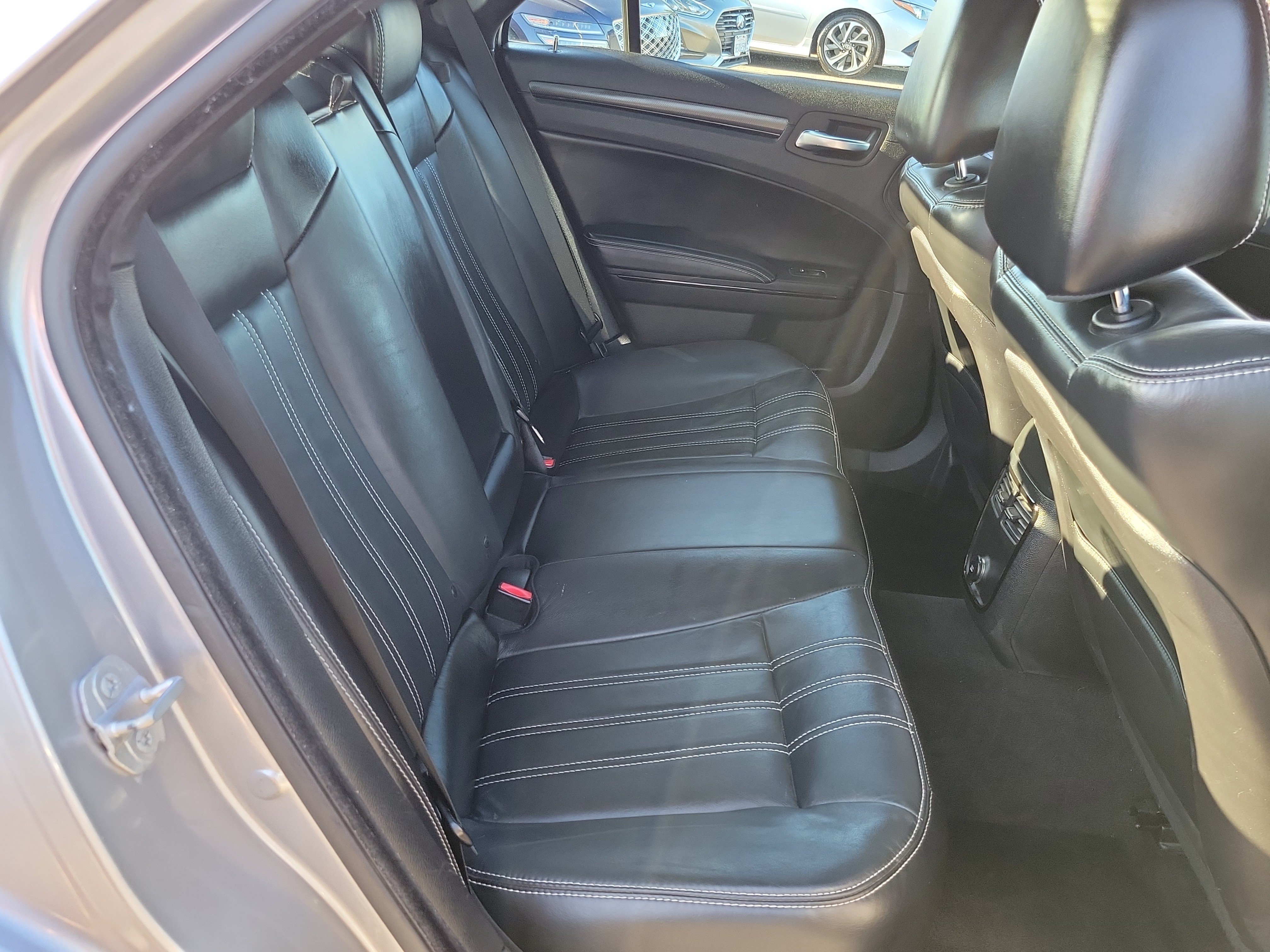 Used 2014 Chrysler 300 S RWD image 24