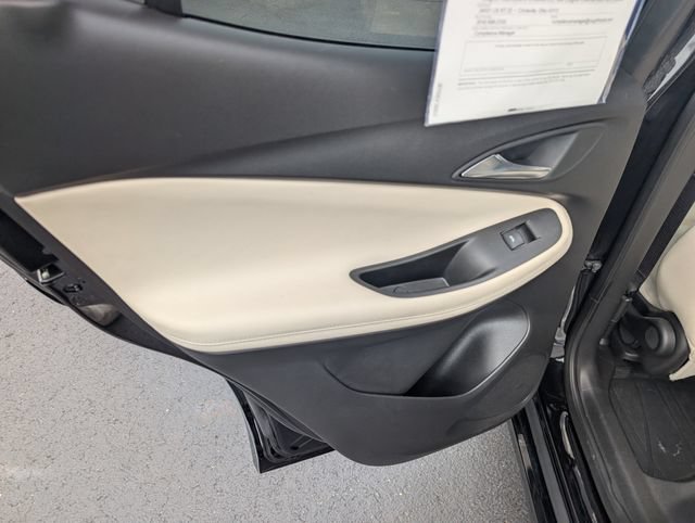 Used 2025 Buick Encore GX Sport Touring FWD image 10