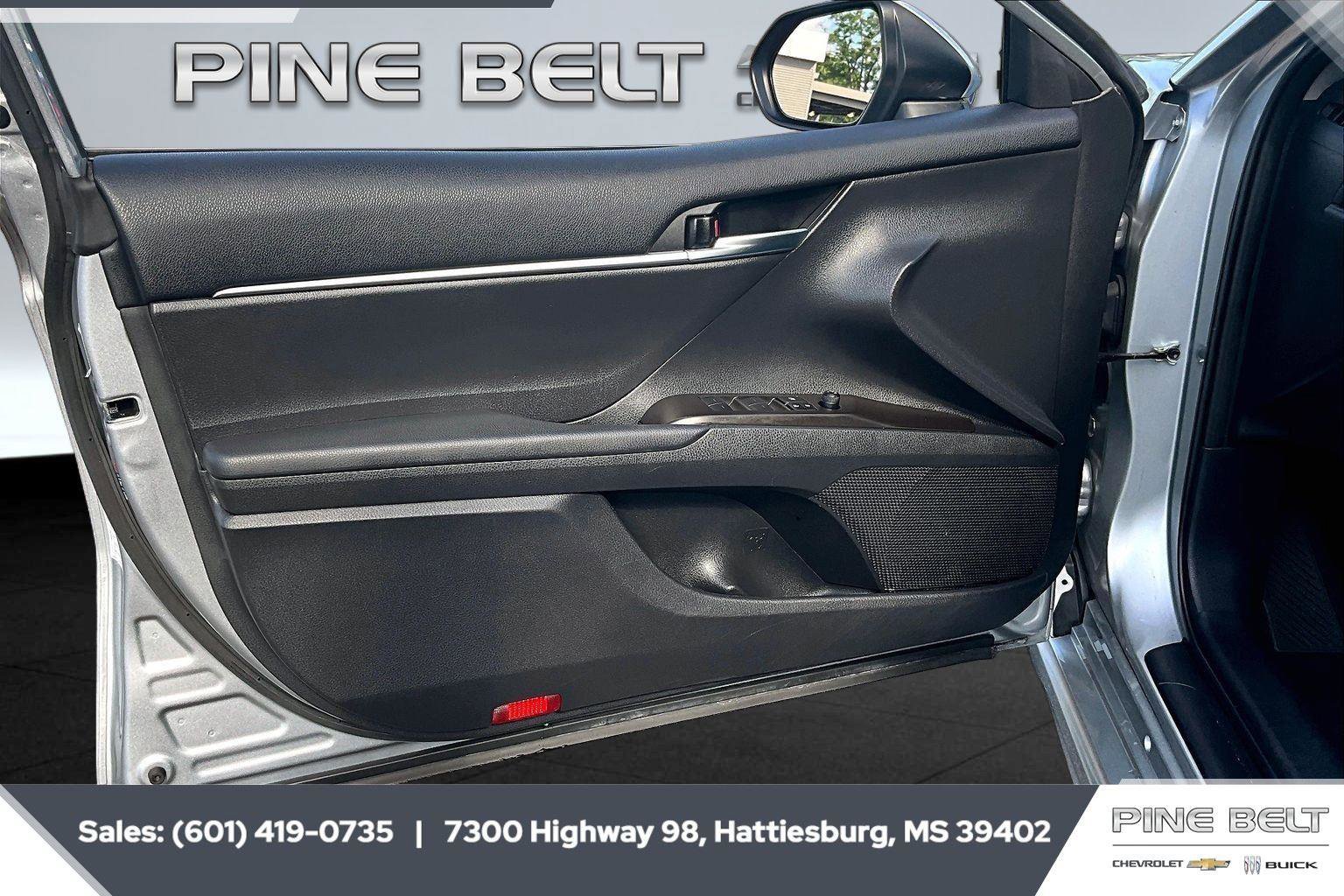 Used 2024 Toyota Camry SE image 17