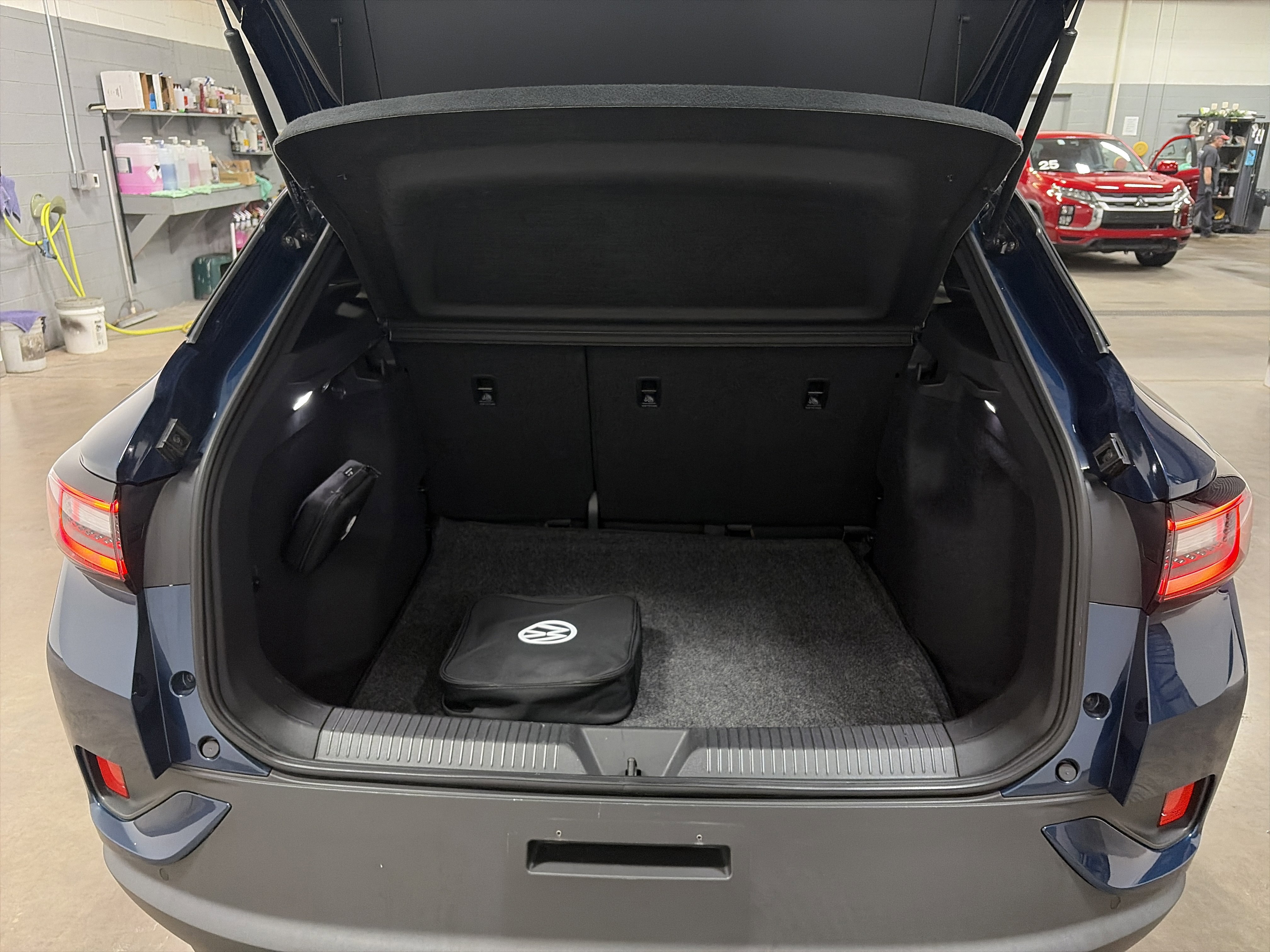 Certified 2023 Volkswagen ID.4 2WD image 28