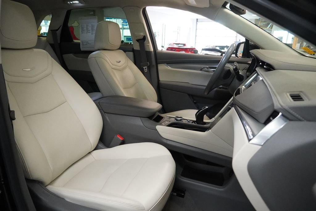 Used 2021 Cadillac XT5 Premium Luxury AWD/4WD image 18