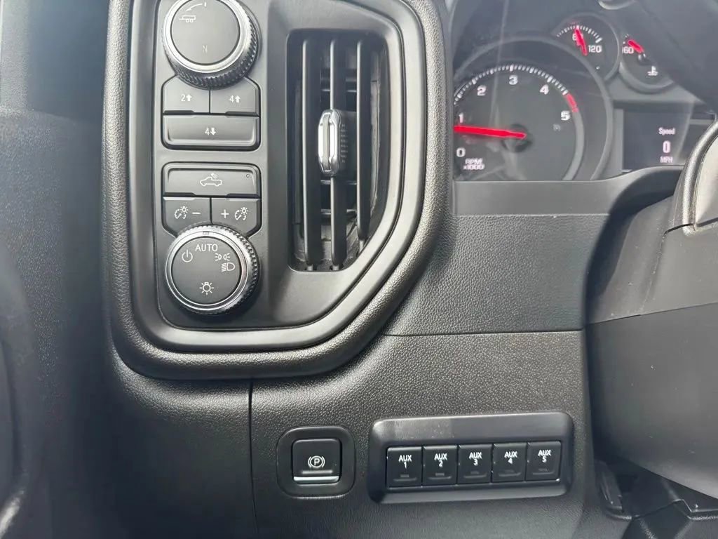Used 2022 GMC Sierra 3500 Pro w/ Fleet Convenience Package AWD/4WD image 21