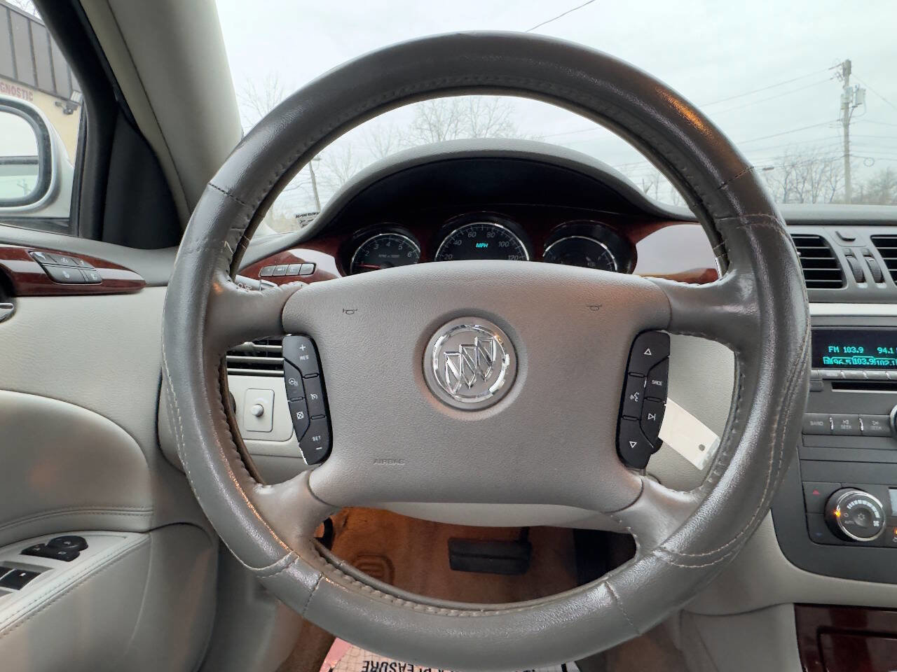 Used 2007 Buick Lucerne CXL w/ Luxury Package FWD image 19