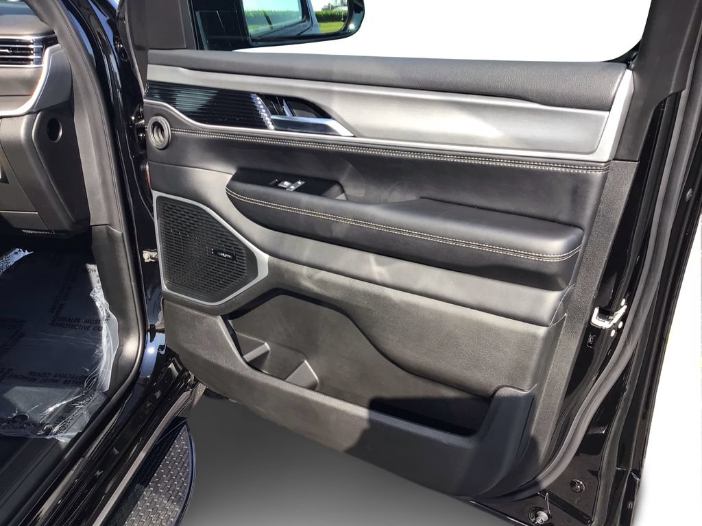 New 2026 Jeep Grand Wagoneer Limited AWD/4WD image 21