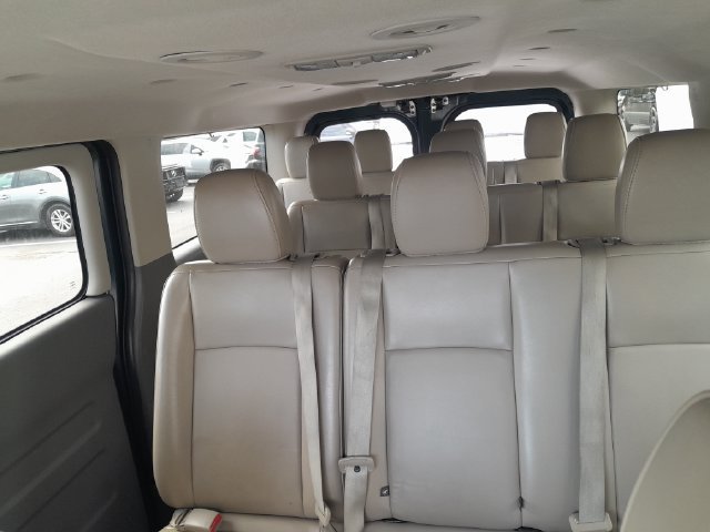 Used 2017 Nissan NV 3500 SL RWD image 16