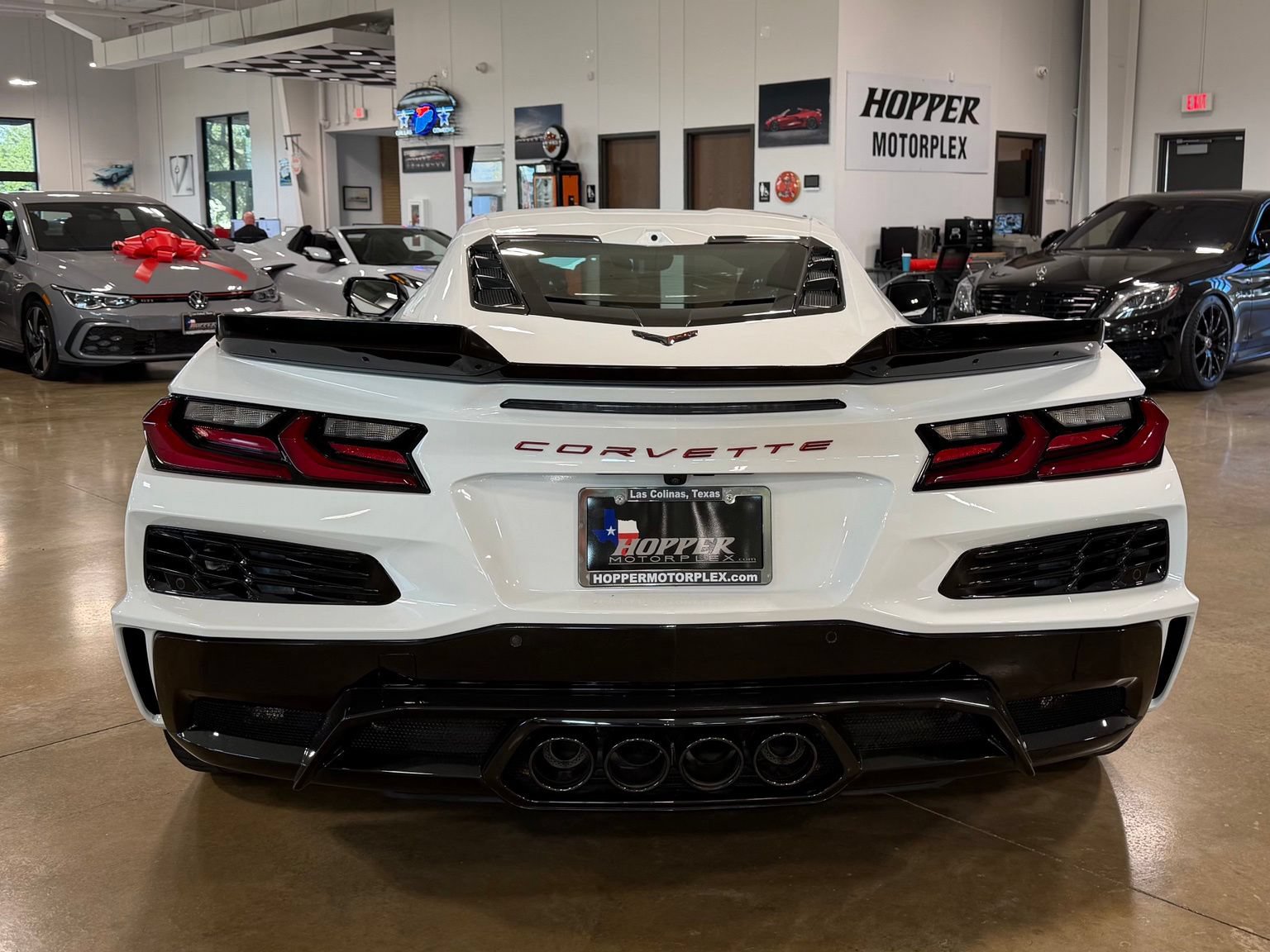 Used 2025 Chevrolet Corvette Z06 RWD image 3