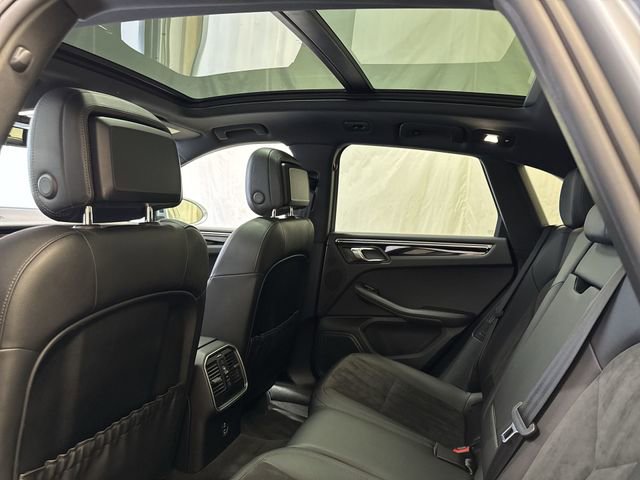 Used 2021 Porsche Macan S image 14