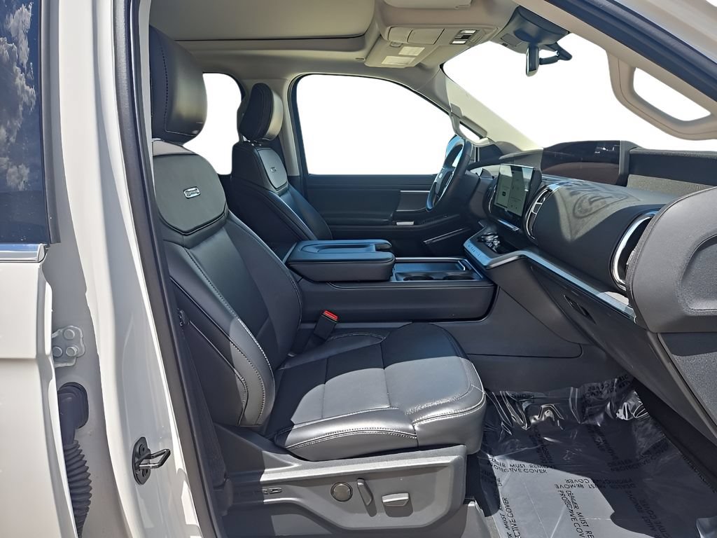 Used 2025 Ford Expedition Max Platinum AWD/4WD image 20