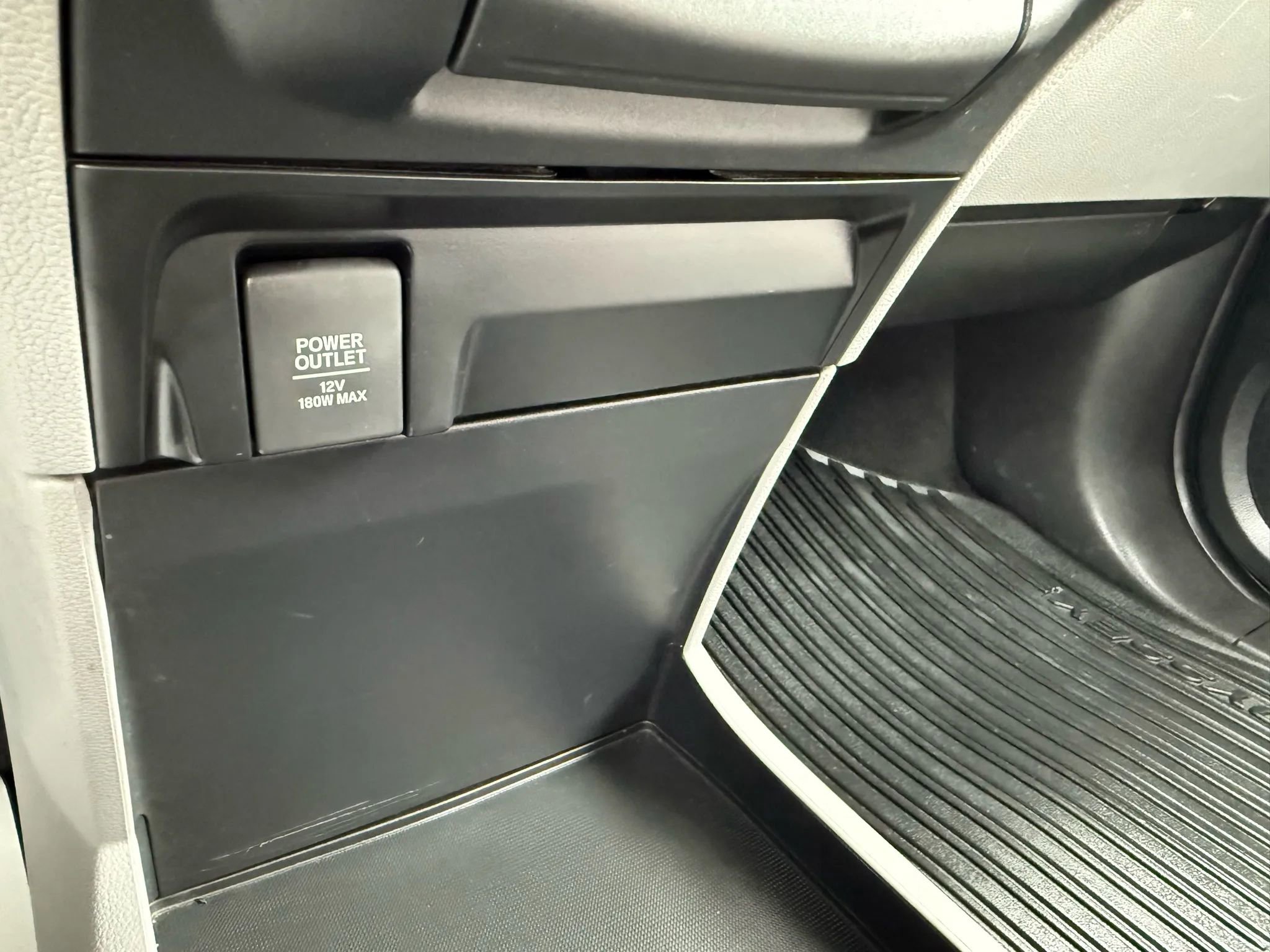 Used 2018 Honda Odyssey LX image 34