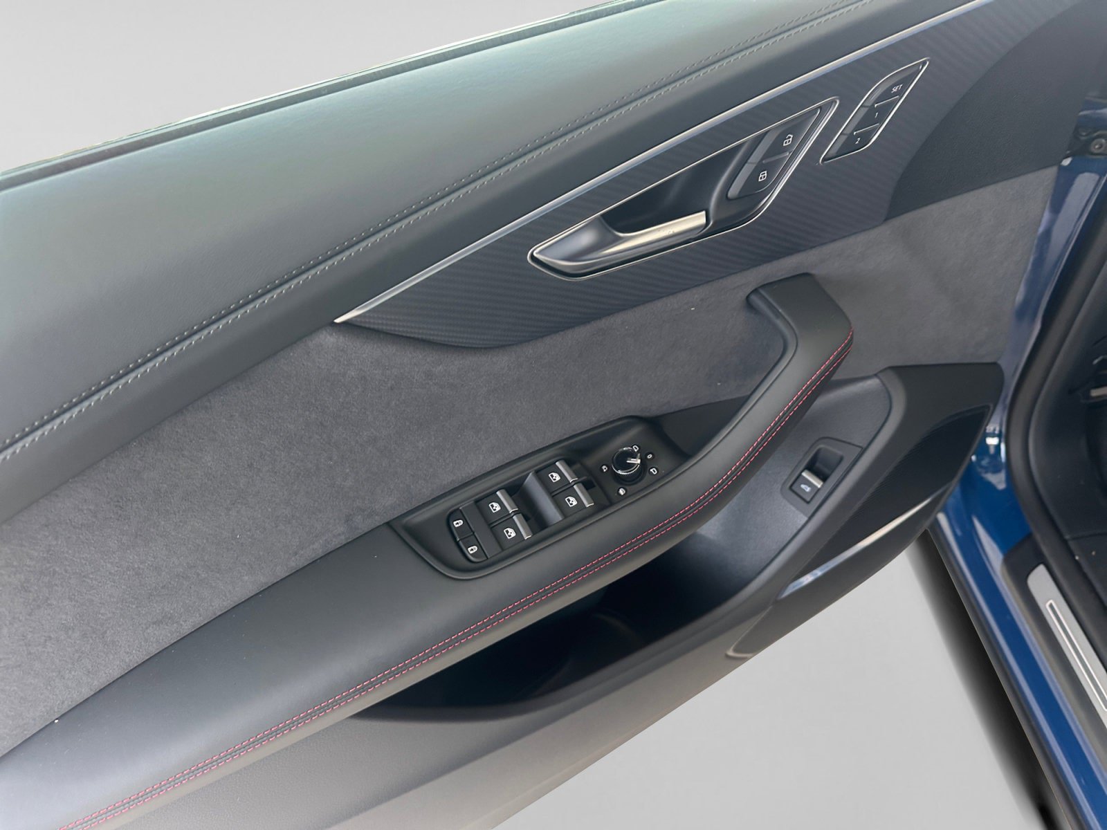New 2026 Audi SQ8 Prestige AWD/4WD image 11