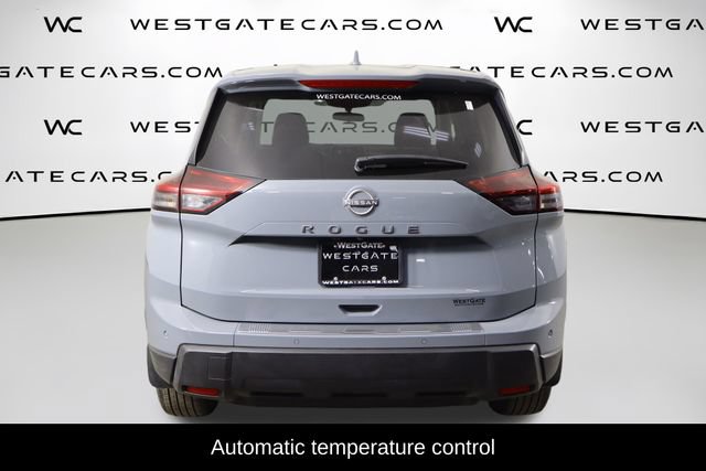 Used 2026 Nissan Rogue SV FWD image 4