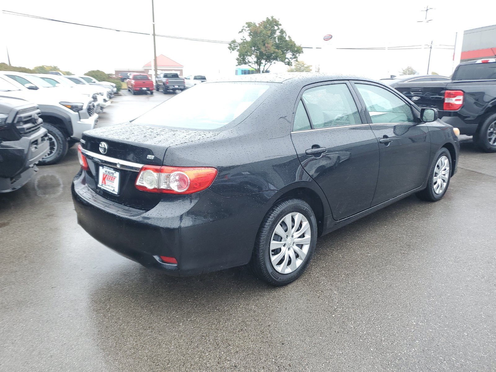 Used 2013 Toyota Corolla LE FWD image 4