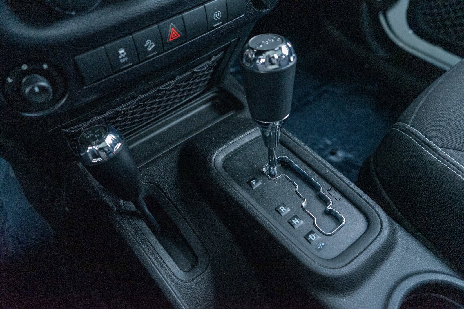 Used 2015 Jeep Wrangler Sahara image 17