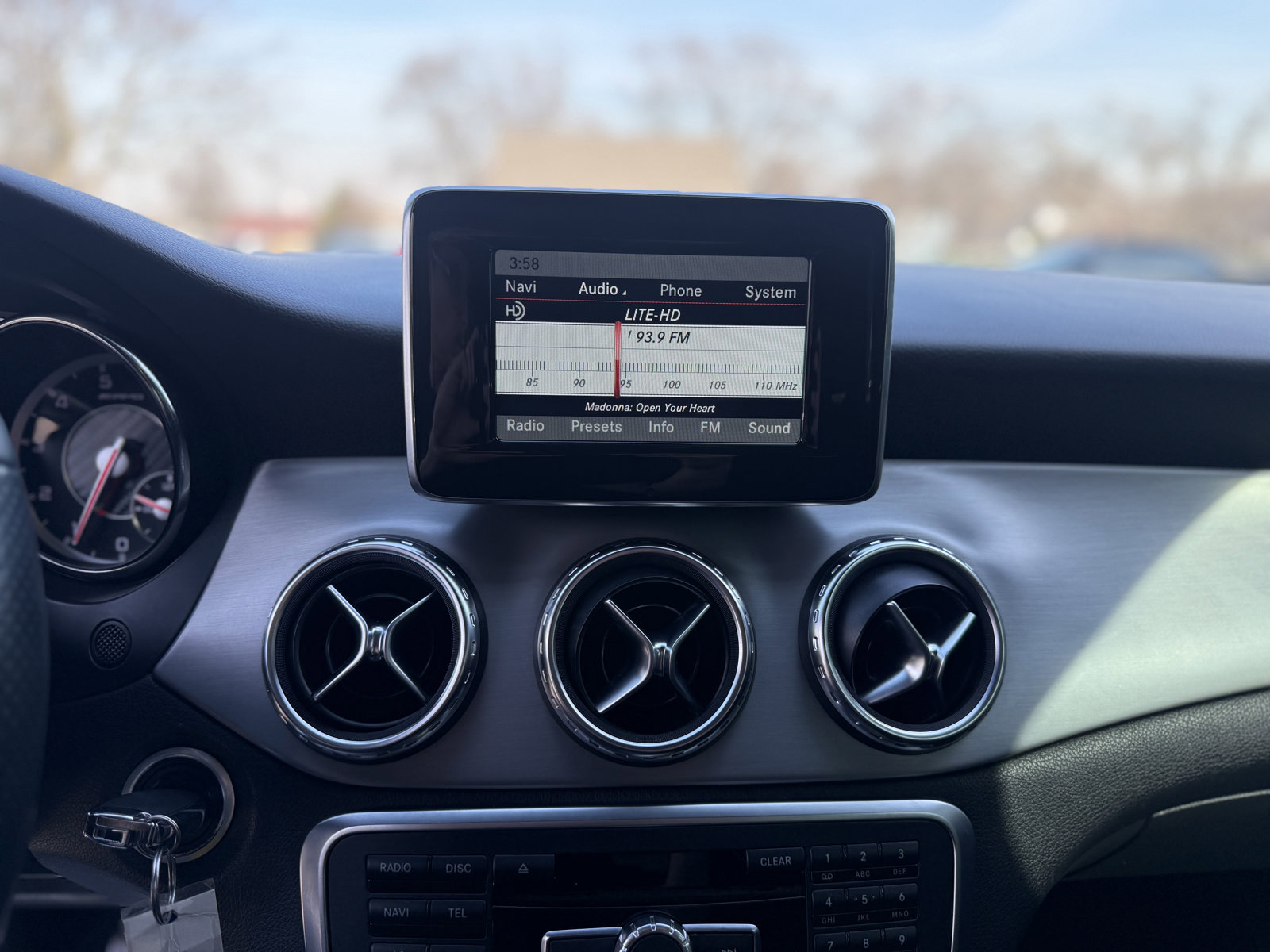 Used 2015 Mercedes-Benz GLA 45 AMG 4MATIC image 18