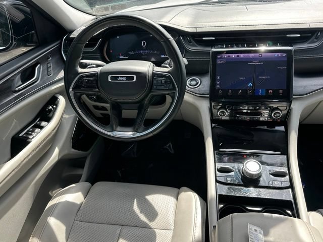 Used 2021 Jeep Grand Cherokee L Overland w/ Luxury Tech Group IV AWD/4WD image 32