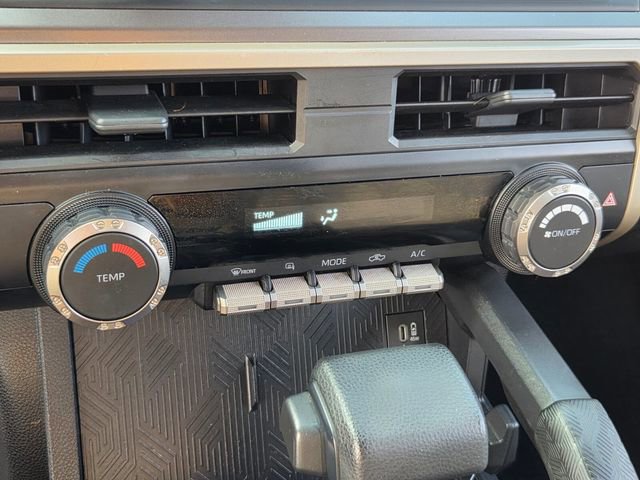 Used 2024 Toyota Tacoma SR5 AWD/4WD image 20
