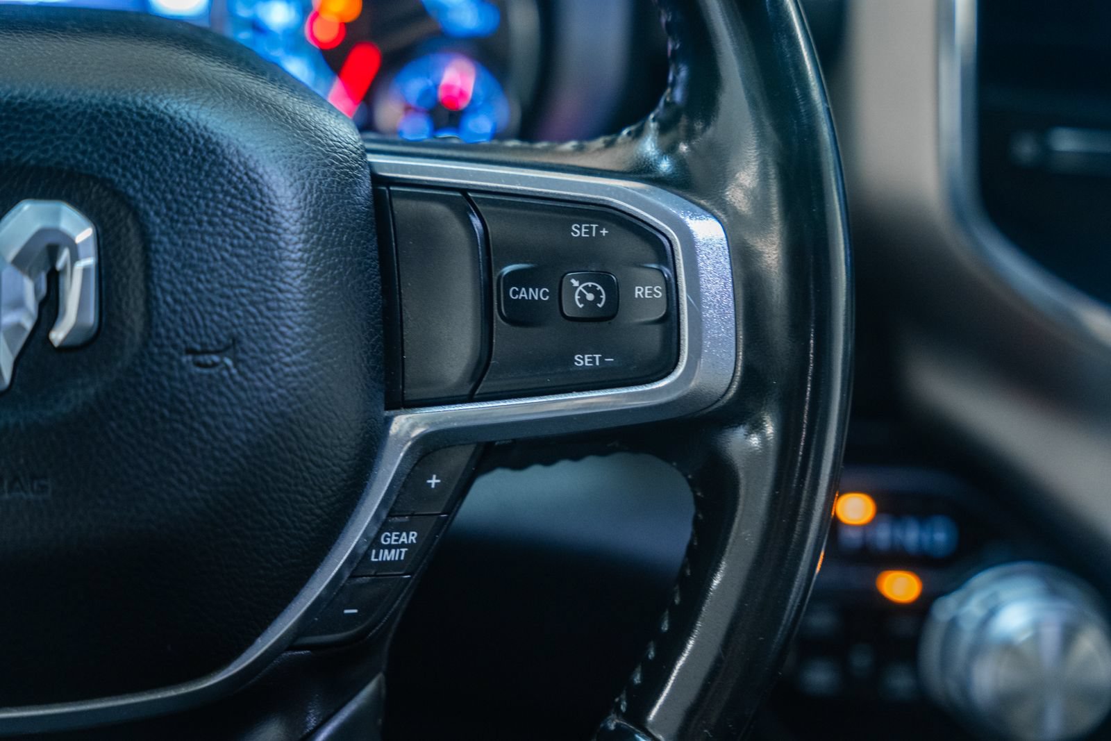 Used 2022 RAM 1500 Laramie AWD/4WD image 33