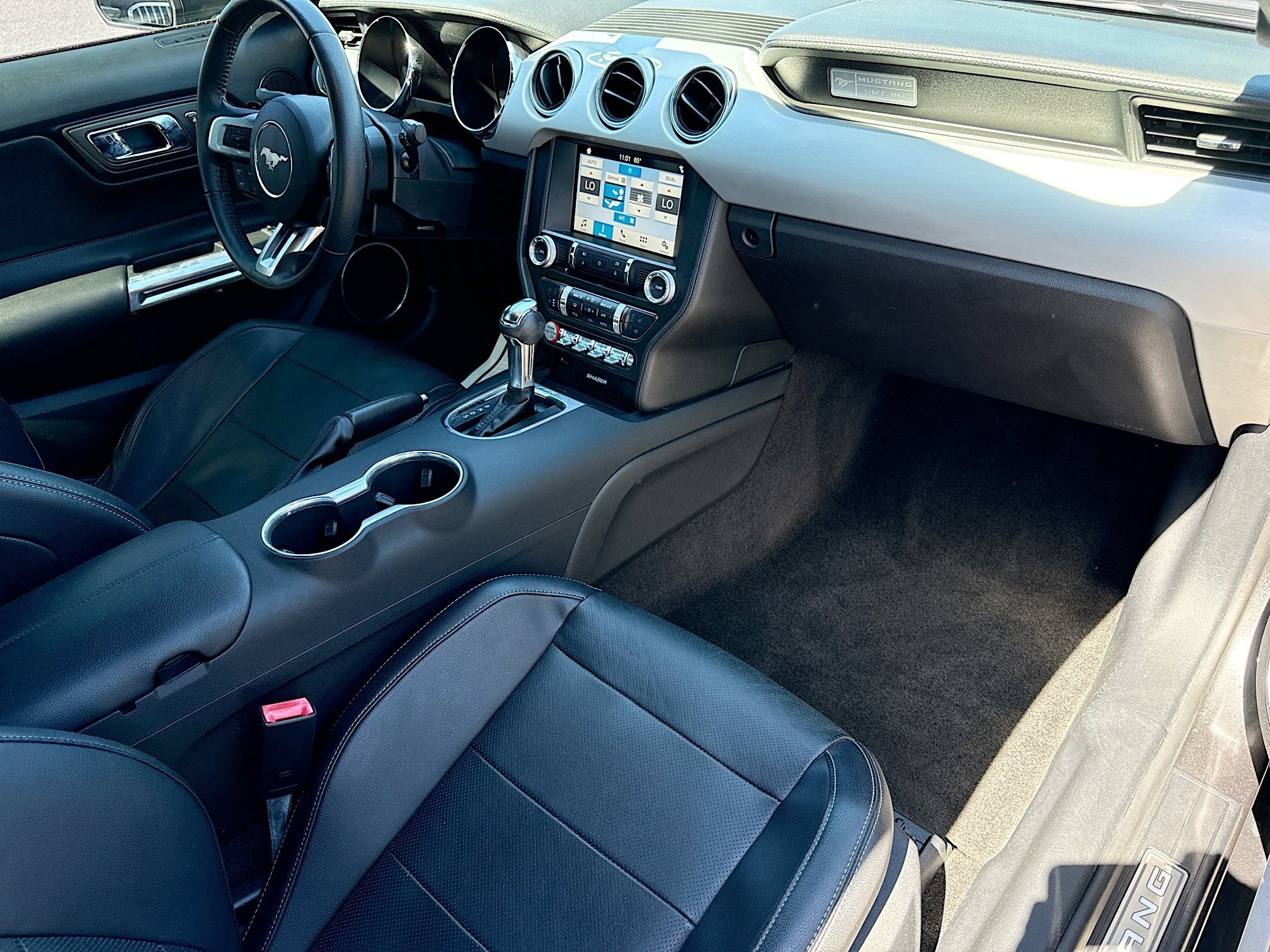 Used 2017 Ford Mustang Premium image 12