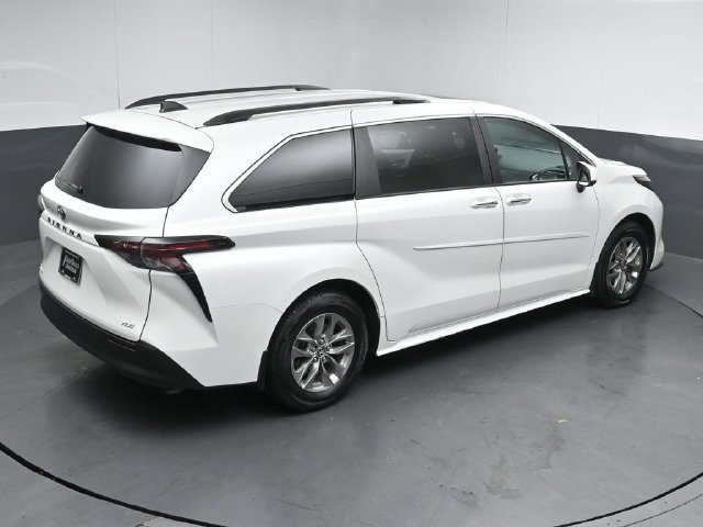 Used 2025 Toyota Sienna XLE w/ XLE Plus Package AWD/4WD image 50
