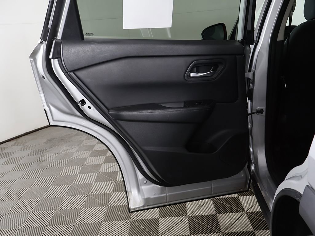 Used 2024 Nissan Rogue SV FWD image 22