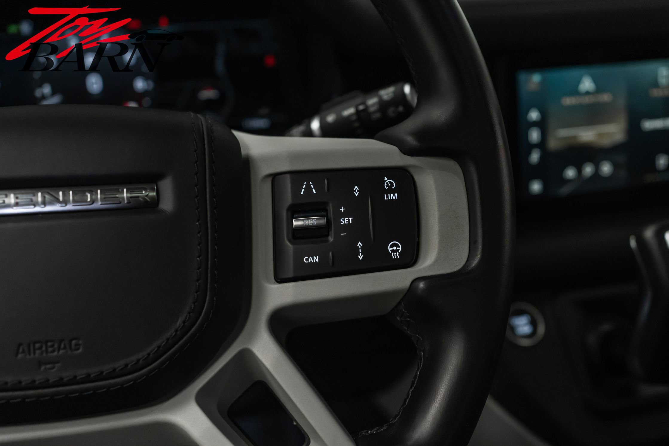 Used 2023 Land Rover Defender 110 X-Dynamic SE image 31