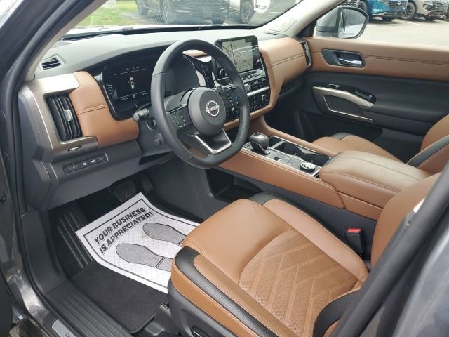 Certified 2025 Nissan Pathfinder Platinum w/ Cargo Package AWD/4WD image 27
