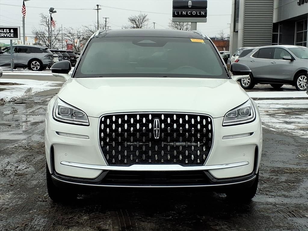 Certified 2023 Lincoln Corsair Reserve w/ Equipment Group 201A AWD/4WD image 2