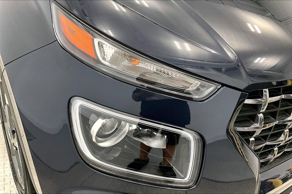 Certified 2024 Hyundai Venue Limited FWD image 30