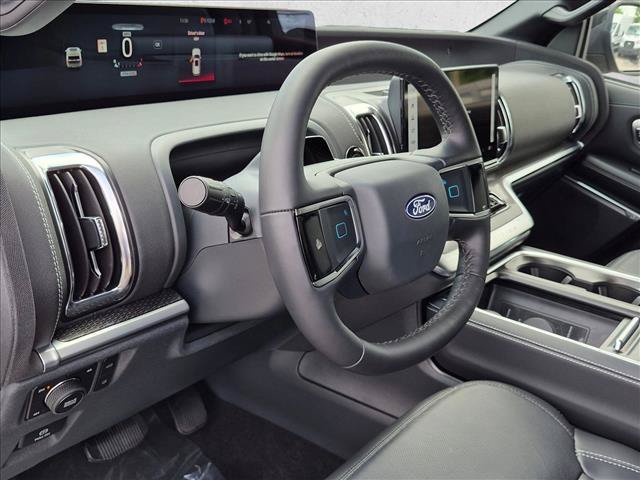 New 2027 Ford Expedition Platinum w/ Stealth Appearance Package AWD/4WD video 3