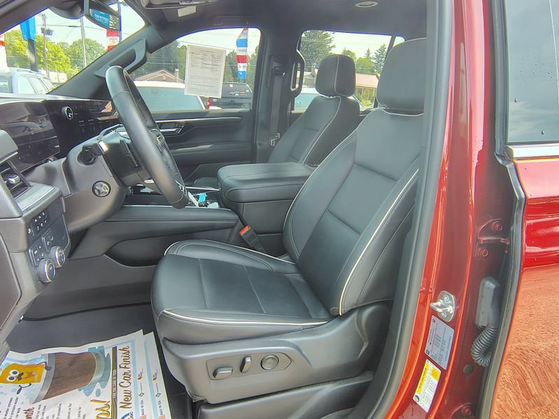 Used 2025 Chevrolet Tahoe Premier AWD/4WD image 9