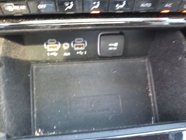 Used 2021 Jeep Grand Cherokee L Overland w/ Luxury Tech Group IV AWD/4WD image 22
